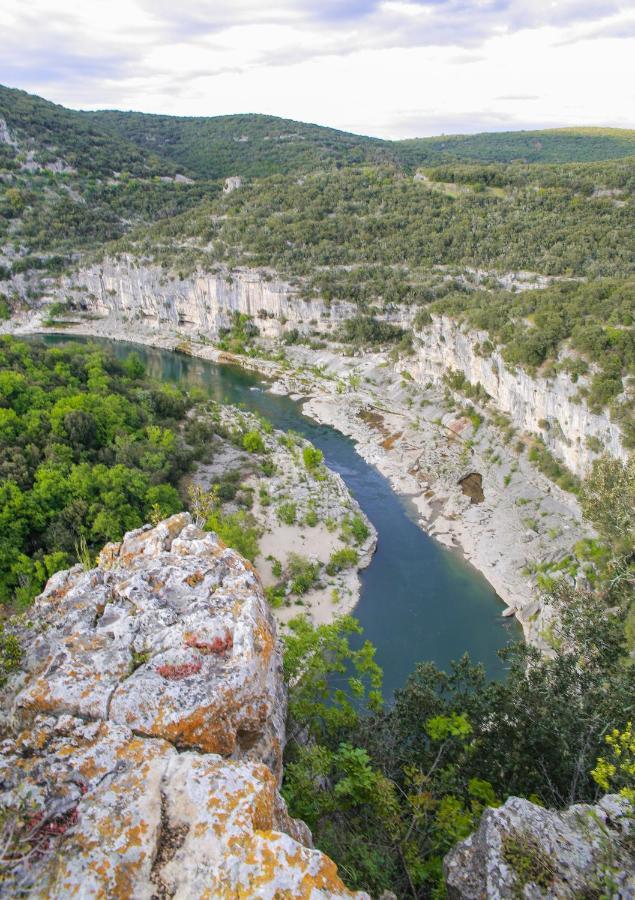 مبيت وإفطار Saint-Paulet-de-Caisson Les Yourtes De Provence المظهر الخارجي الصورة