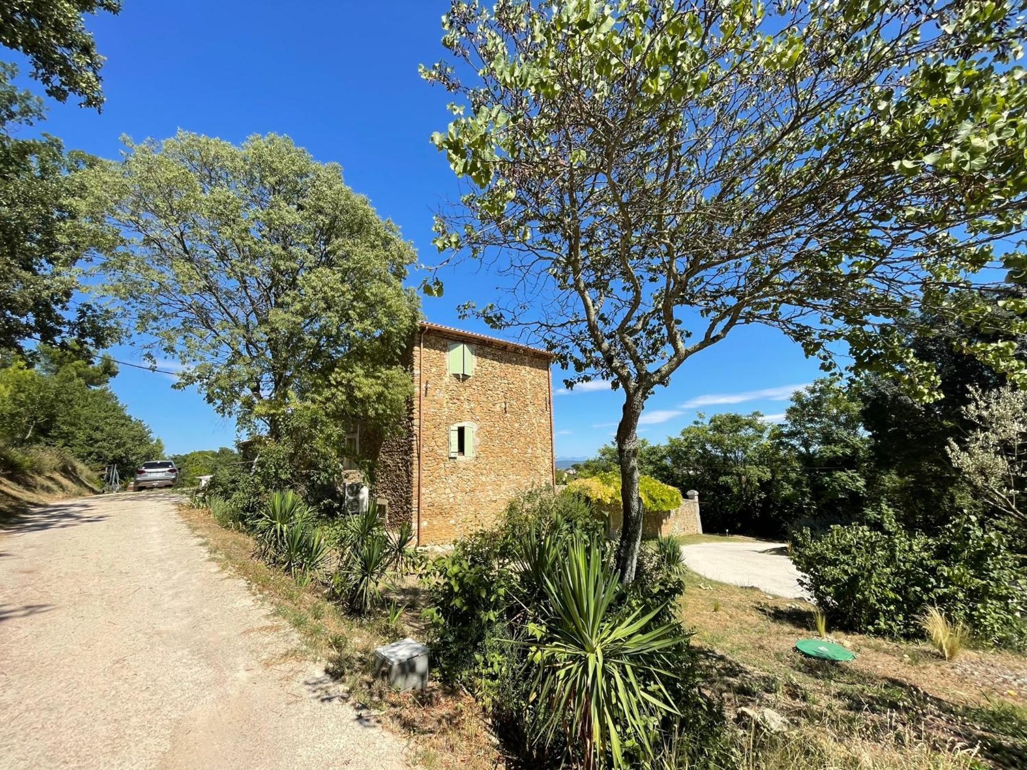 مبيت وإفطار Saint-Paulet-de-Caisson Les Yourtes De Provence المظهر الخارجي الصورة